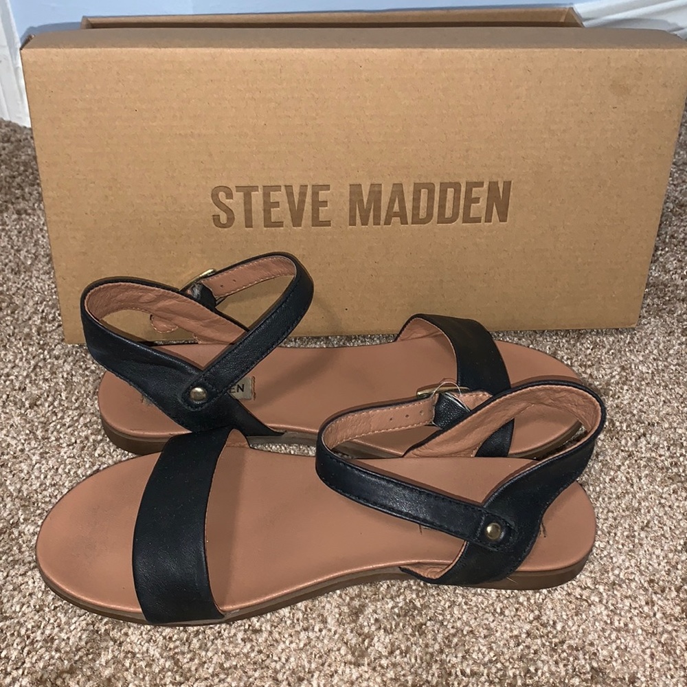 Steve Madden black sandals size 7